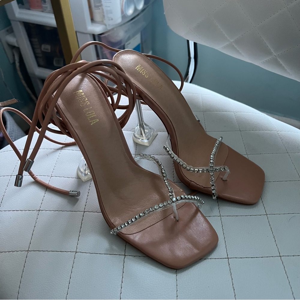 Miss Lola Nude/pink diamond lace up heels